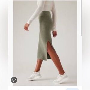 ATHLETA Luxe Seamless Skirt Ribbed Knit Side Slit Midi Olive Green L